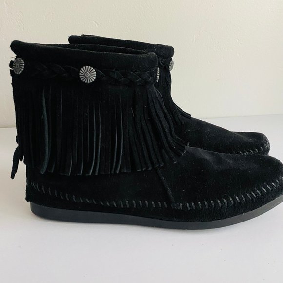 Minnetonka Black Suede Ankle Boots Size 7.5 - Picture 2 of 9
